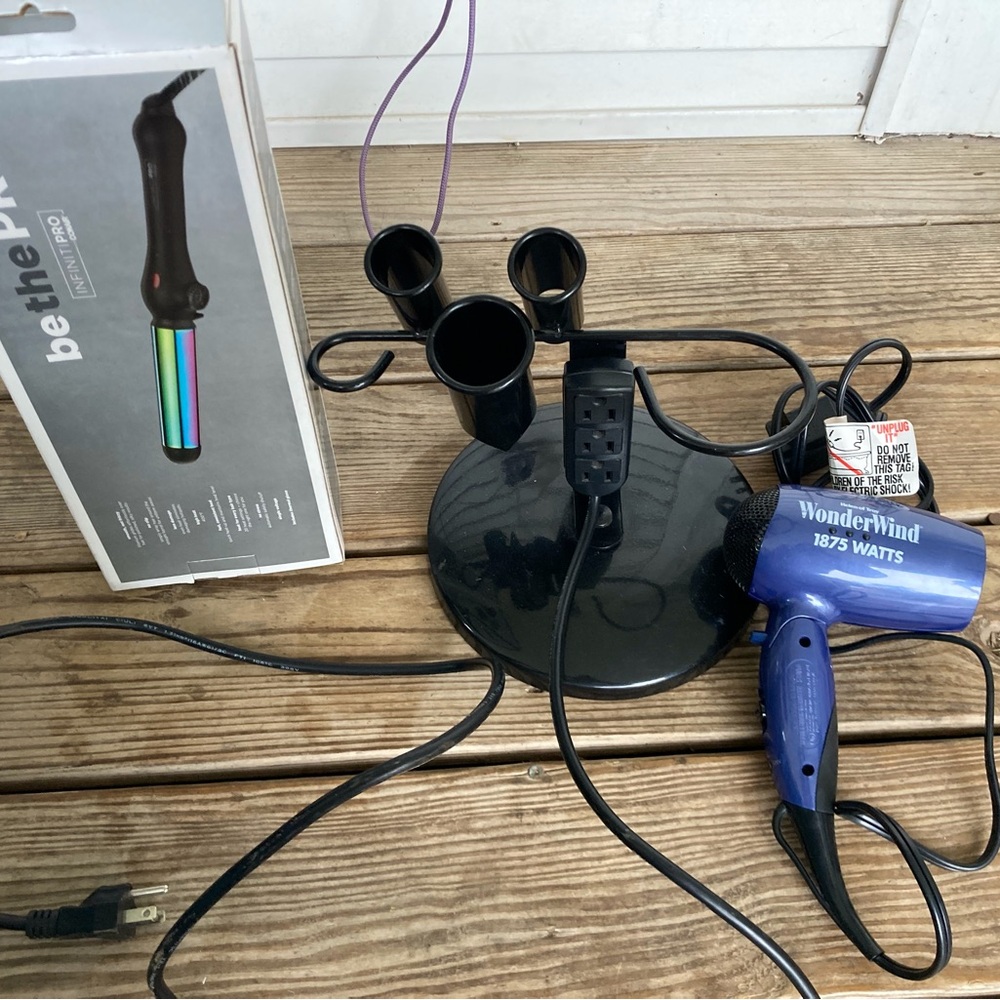 Working 3-Plug Outlet Holder Metal Black•Other Items Not Included